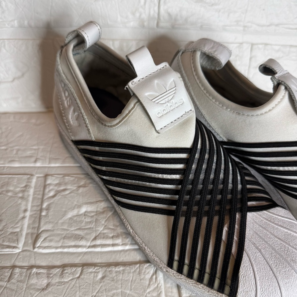 adidas Women's Slip-On Shoes white w/ black size 5.5 - Picture 14 of 14